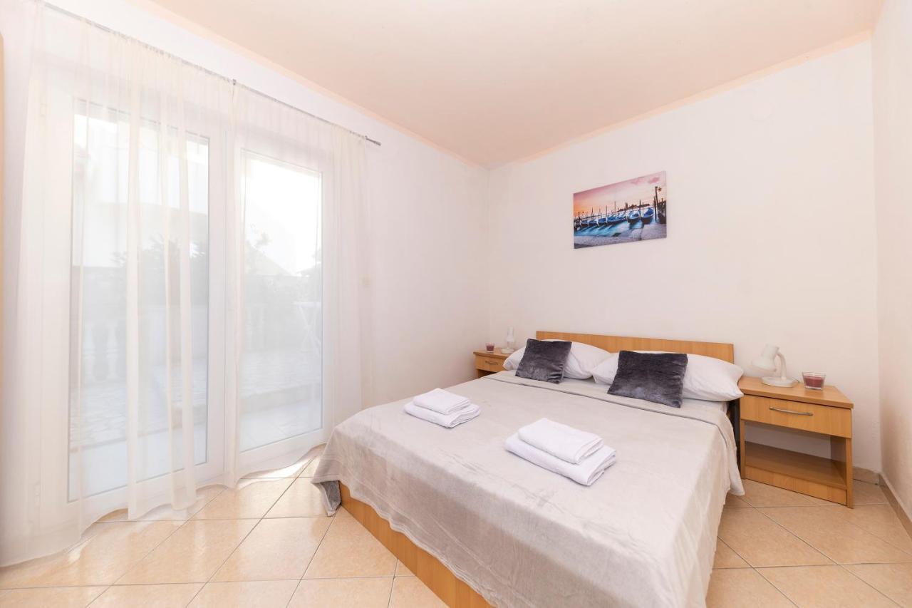Apartments Seaside บาร์บินเย ภายนอก รูปภาพ